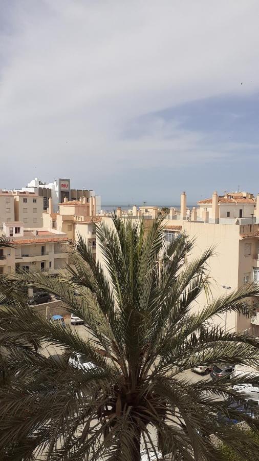 Amplio Piso Al Lado De La Playa En Nerjaアパートメント エクステリア 写真