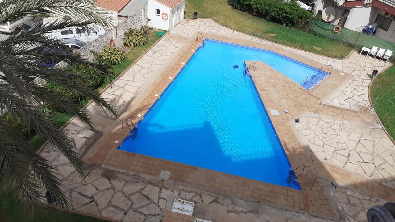 Amplio Piso Al Lado De La Playa En Nerjaアパートメント エクステリア 写真