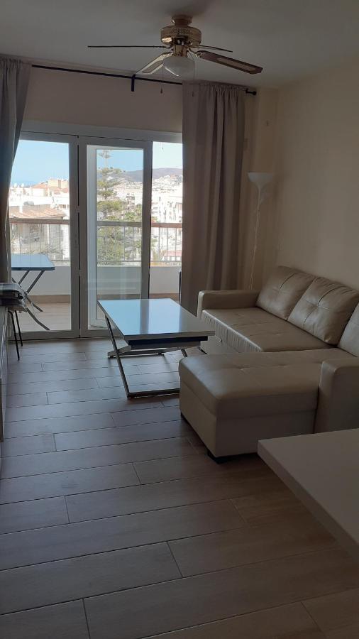 Amplio Piso Al Lado De La Playa En Nerjaアパートメント エクステリア 写真