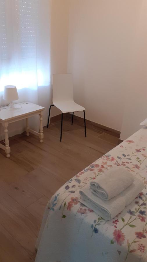 Amplio Piso Al Lado De La Playa En Nerjaアパートメント エクステリア 写真